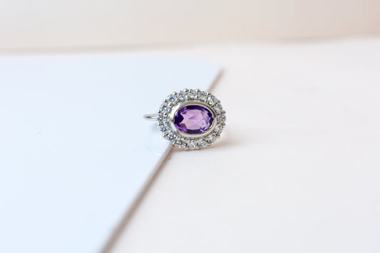 Oval amethyst halo ring in 925 silver