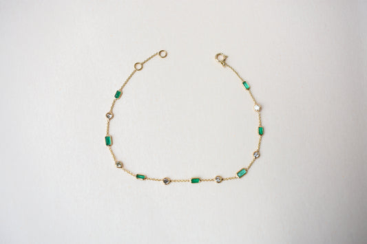 18K gold bracelet with emerald and diamond stations