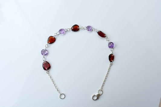 Garnet and Amethyst Bead Bracelet in Silver – Handmade Multi Gemstone Chain Jewelry