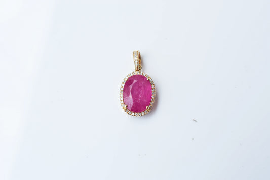 18K gold pendant with ruby and diamond halo