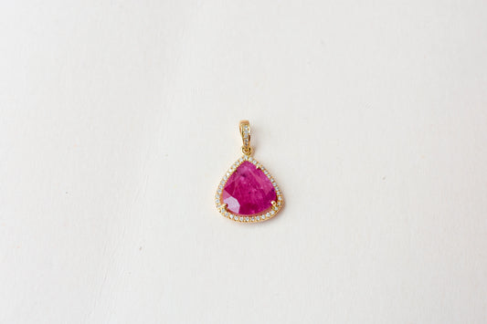 18K gold pendant with rose-cut ruby and diamond halo