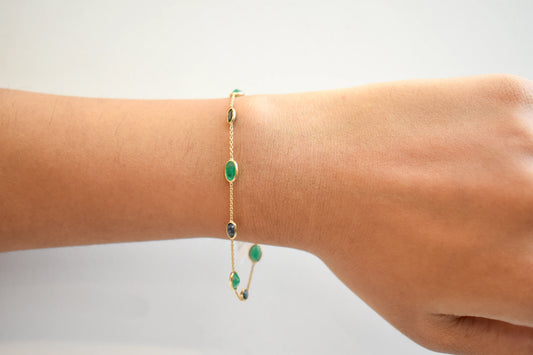18K gold bracelet with emerald and blue sapphire stations