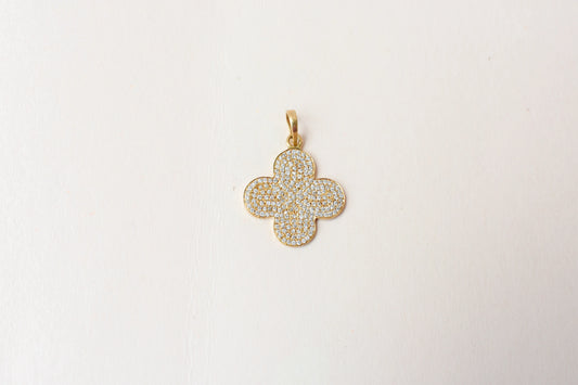 18K gold diamond pavé clover pendant
