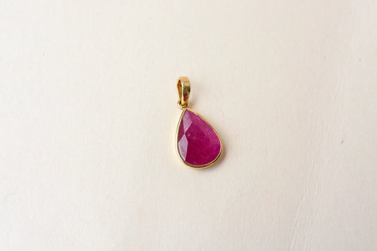 18K gold pendant with bezel-set rose-cut pear ruby