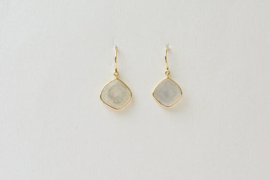 18K gold drop earrings with cushion diamond polki