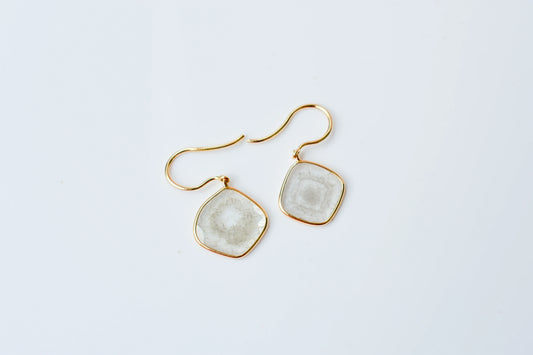 18K gold drop earrings with cushion diamond polki