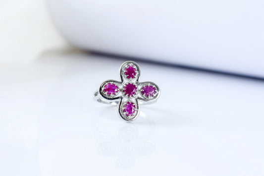 Ruby clover flower ring in 925 silver