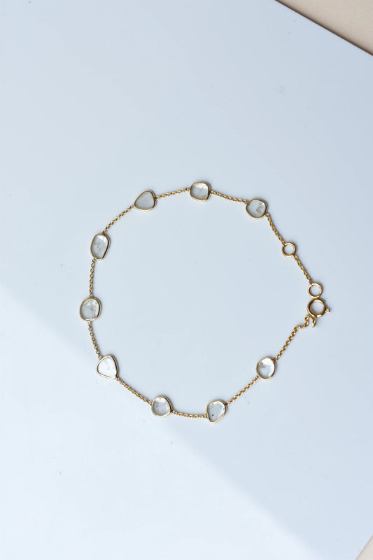 18K gold bracelet with uncut polki diamond slices set by the yard