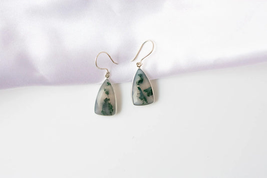 Moss Agate Drop Earrings in 925 Silver – Handmade Nature-Inspired Gemstone Jewelry