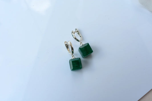 Green Aventurine Huggie Drop Earrings in 925 Silver – Handmade Everyday Jewelry