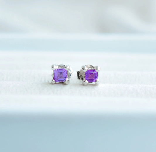 Amethyst Cluster Stud Earrings in 925 Silver – Delicate Everyday Gemstone Jewelry