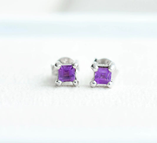 Square-Cut Amethyst Stud Earrings in 925 Silver – Modern Everyday Gemstone Jewelry