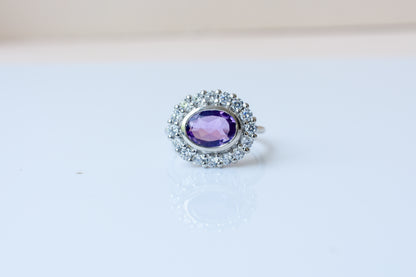 Oval amethyst halo ring in 925 silver