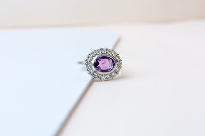 Oval amethyst halo ring in 925 silver