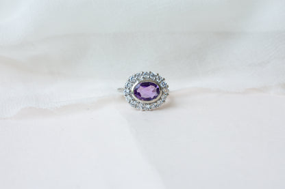 Oval amethyst halo ring in 925 silver