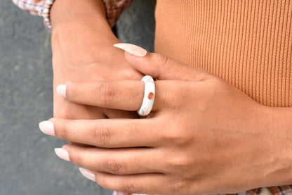 Howlite Band Ring with Orange Sapphire in 18K Gold – Handmade Carved Stone Ring