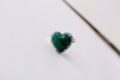 Heart-cut malachite ring in 925 silver with cubic zirconia halo