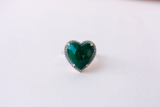 Heart-cut malachite ring in 925 silver with cubic zirconia halo