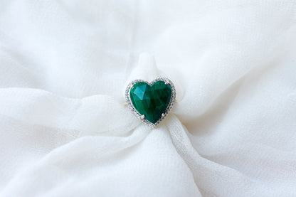 Heart-cut malachite ring in 925 silver with cubic zirconia halo