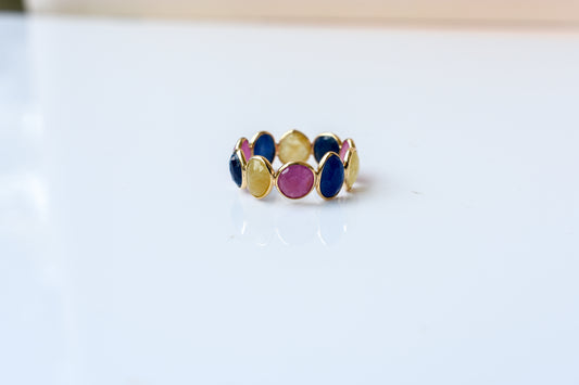 Sapphire Eternity Band in 18K Gold – Oval Cabochon Bezel-Set Ring