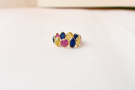 Sapphire Eternity Band in 18K Gold – Oval Cabochon Bezel-Set Ring