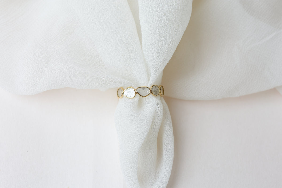 Diamond Slice Band Ring in 18K Gold – Freeform Bezel-Set Stacking Ring
