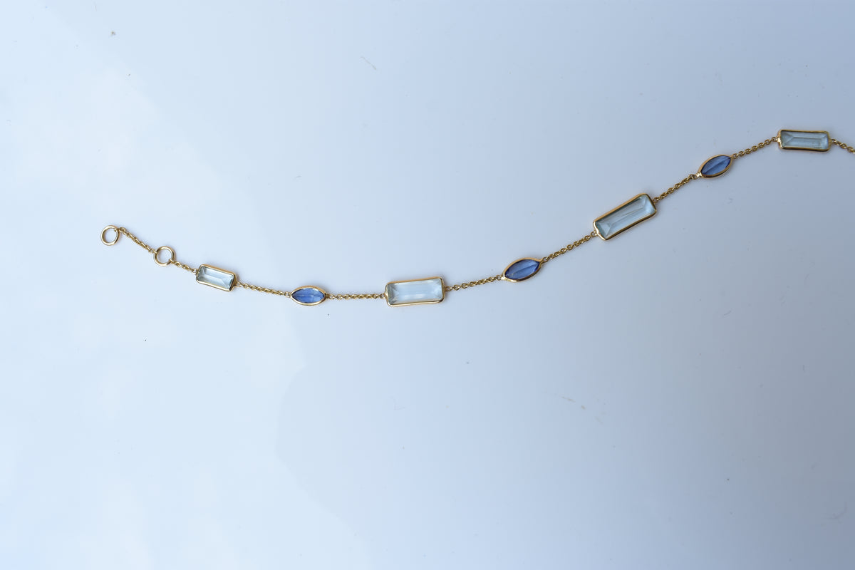 Aquamarine & Tanzanite Station Bracelet in 18K Gold – Emerald-Cut & Marquise Bezel Bracelet