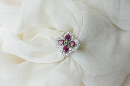 Ruby and emerald clover motif ring in 925 silver
