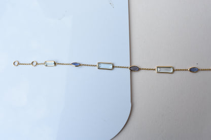 Aquamarine & Tanzanite Station Bracelet in 18K Gold – Emerald-Cut & Marquise Bezel Bracelet