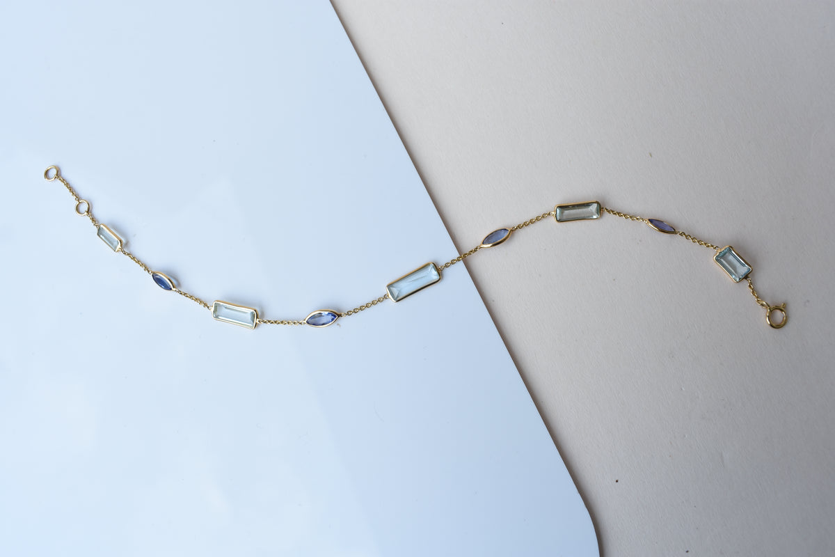 Aquamarine & Tanzanite Station Bracelet in 18K Gold – Emerald-Cut & Marquise Bezel Bracelet