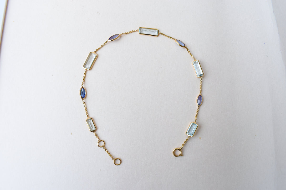 Aquamarine & Tanzanite Station Bracelet in 18K Gold – Emerald-Cut & Marquise Bezel Bracelet