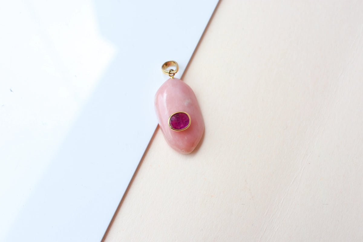 18K gold pendant with pink opal and ruby accent