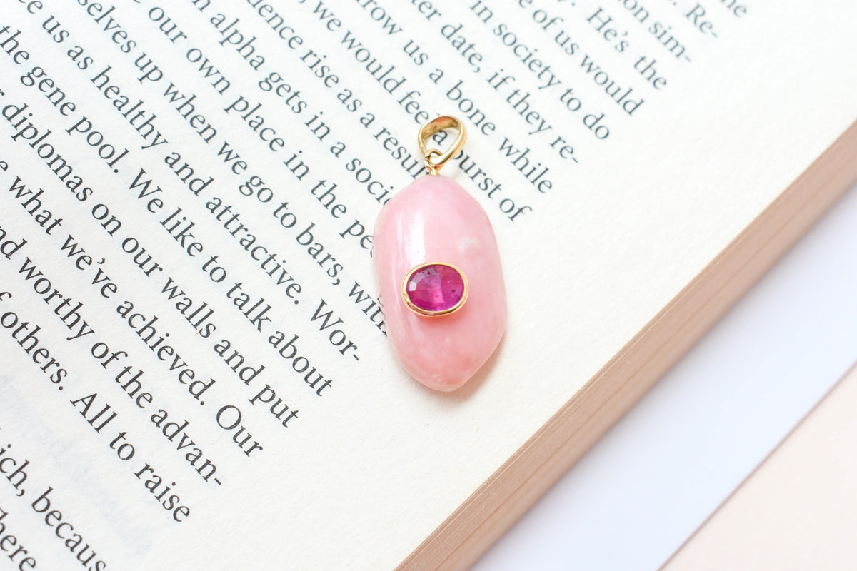 18K gold pendant with pink opal and ruby accent
