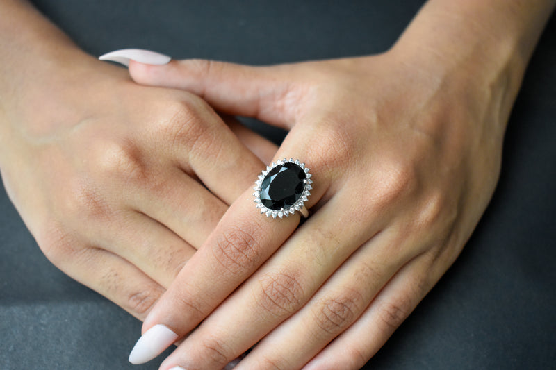 Oval Black Onyx Halo Ring in 925 Silver – Handmade Statement Gemstone Jewelry