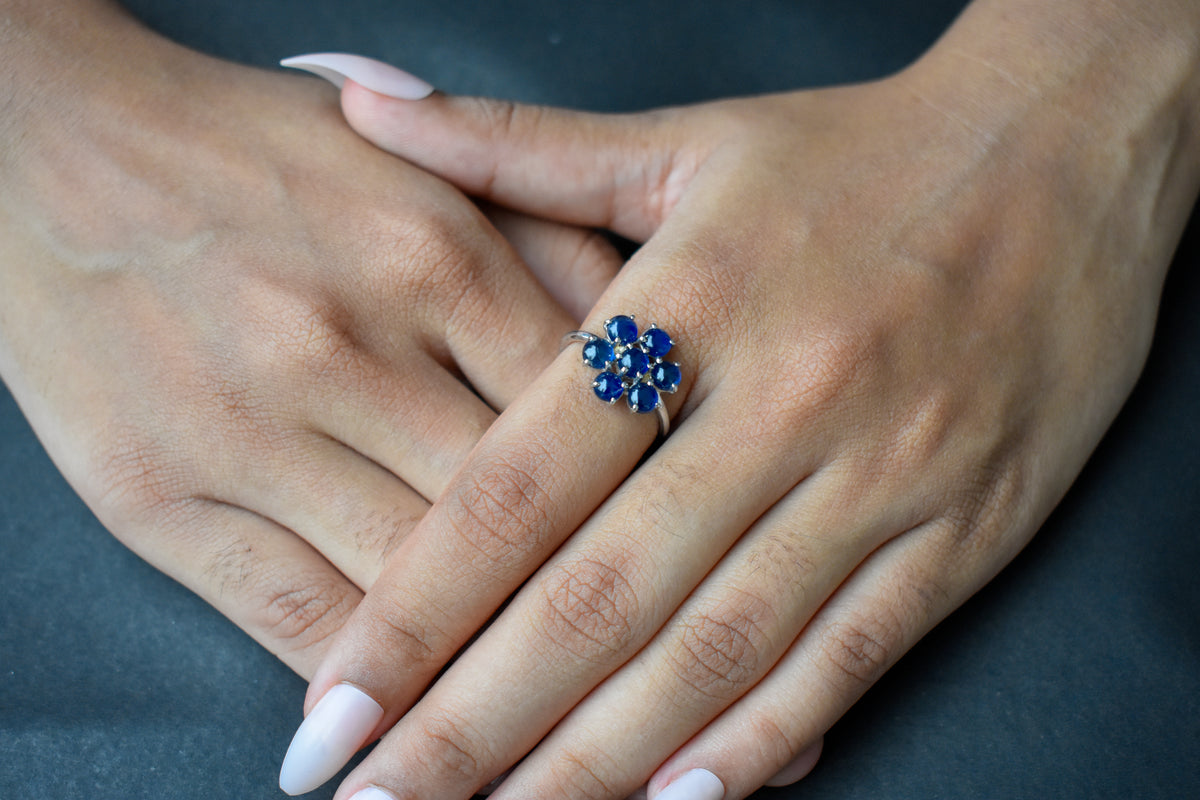 Blue sapphire flower cluster ring in 925 silver with round sapphires