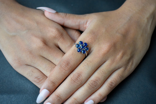 Blue sapphire flower cluster ring in 925 silver with round sapphires
