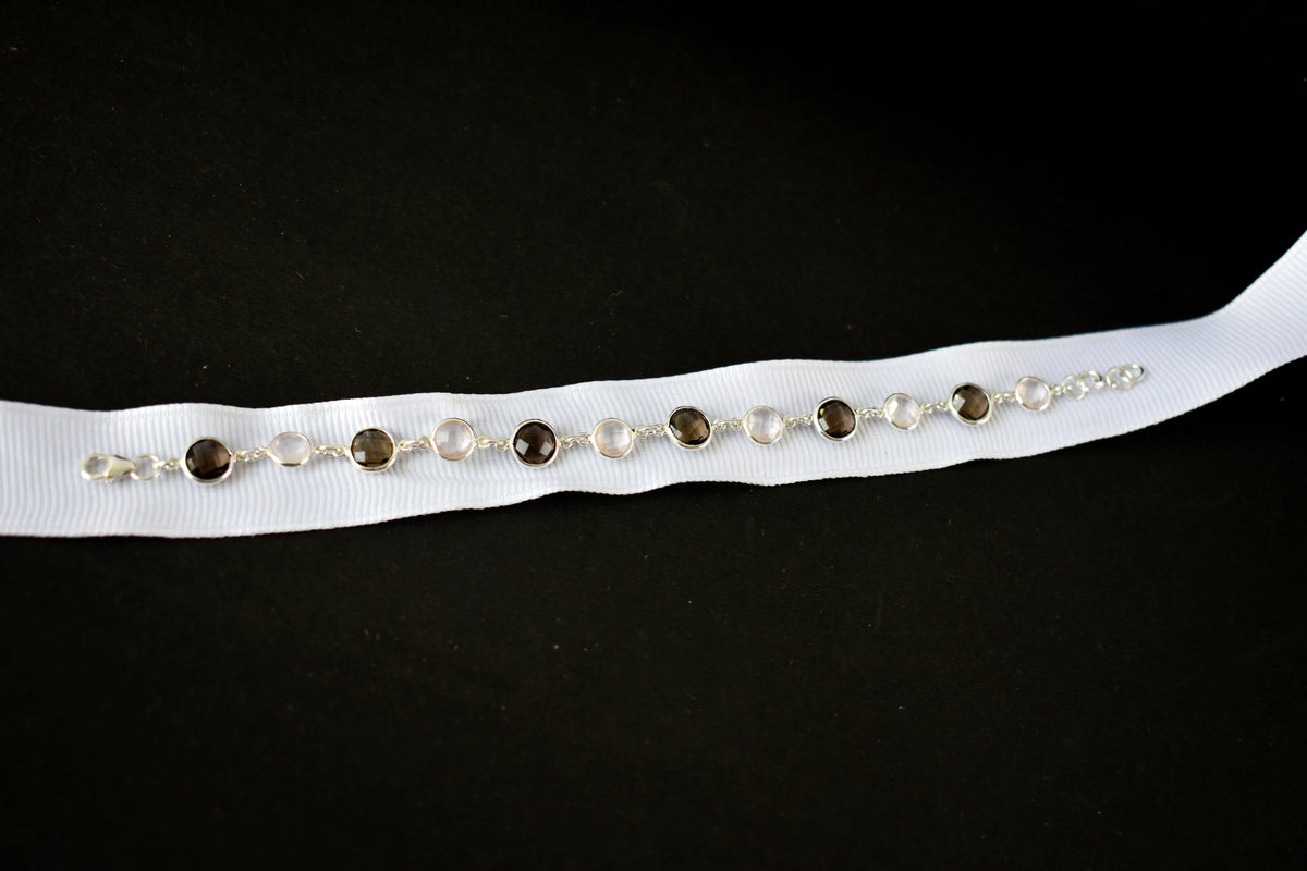 Rose quartz and smoky quartz bracelet with bezel-set stones in 925 silver