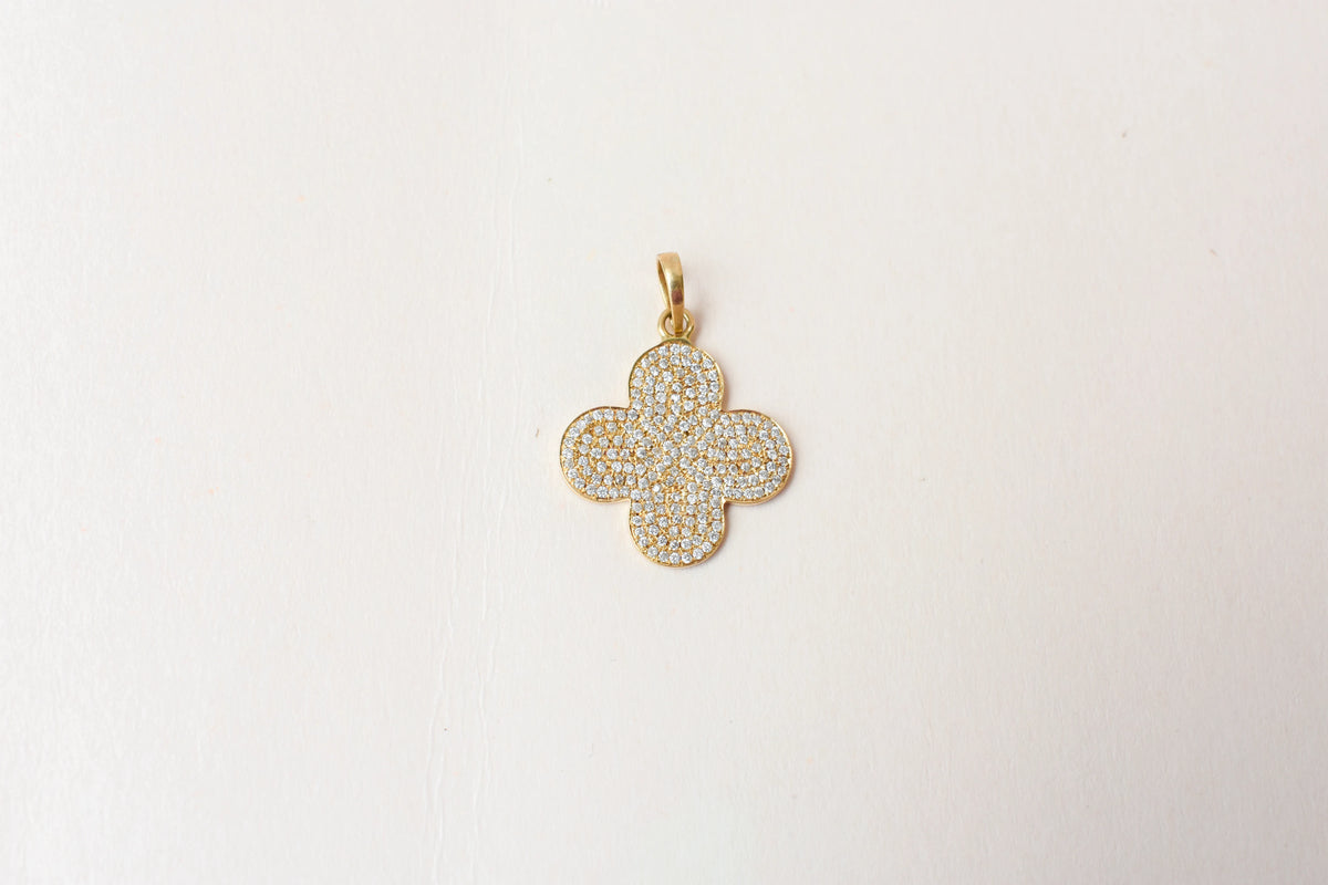 18K gold diamond pavé clover pendant