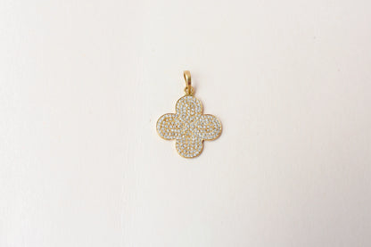 18K gold diamond pavé clover pendant