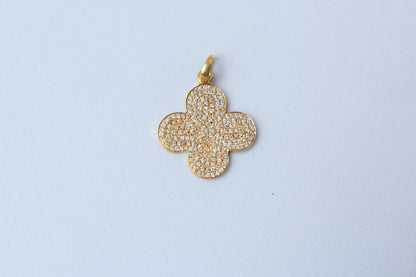 18K gold diamond pavé clover pendant