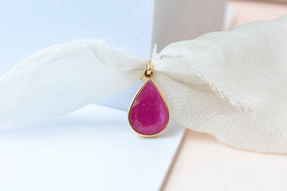 18K gold pendant with bezel-set rose-cut pear ruby