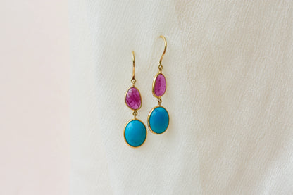 18K gold earrings with a rose quartz gemstone