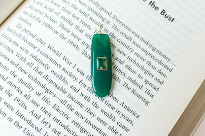 18K gold pendant with elongated green onyx slab and accent stone