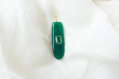 18K gold pendant with elongated green onyx slab and accent stone