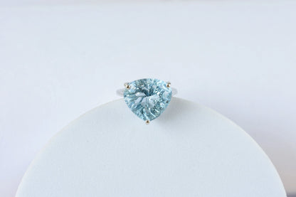 Sky blue topaz trillion-cut solitaire ring in 925 silver