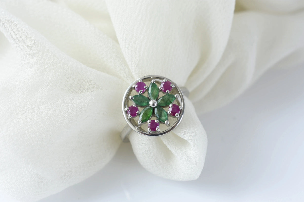 Emerald and ruby flower cluster ring in 925 silver