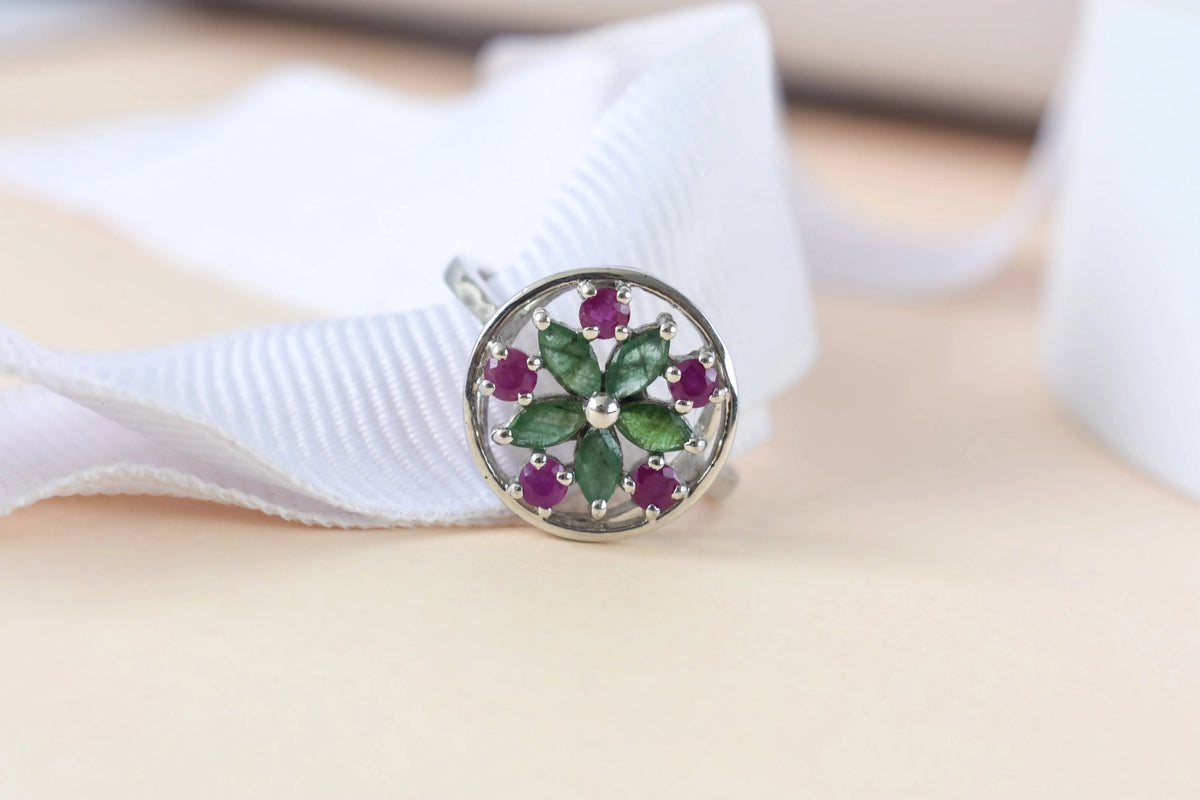 Emerald and ruby flower cluster ring in 925 silver