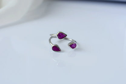 Ruby pear-cut open ring in 925 silver