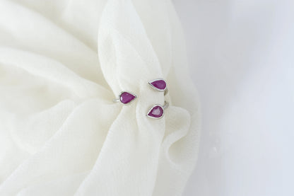 Ruby pear-cut open ring in 925 silver
