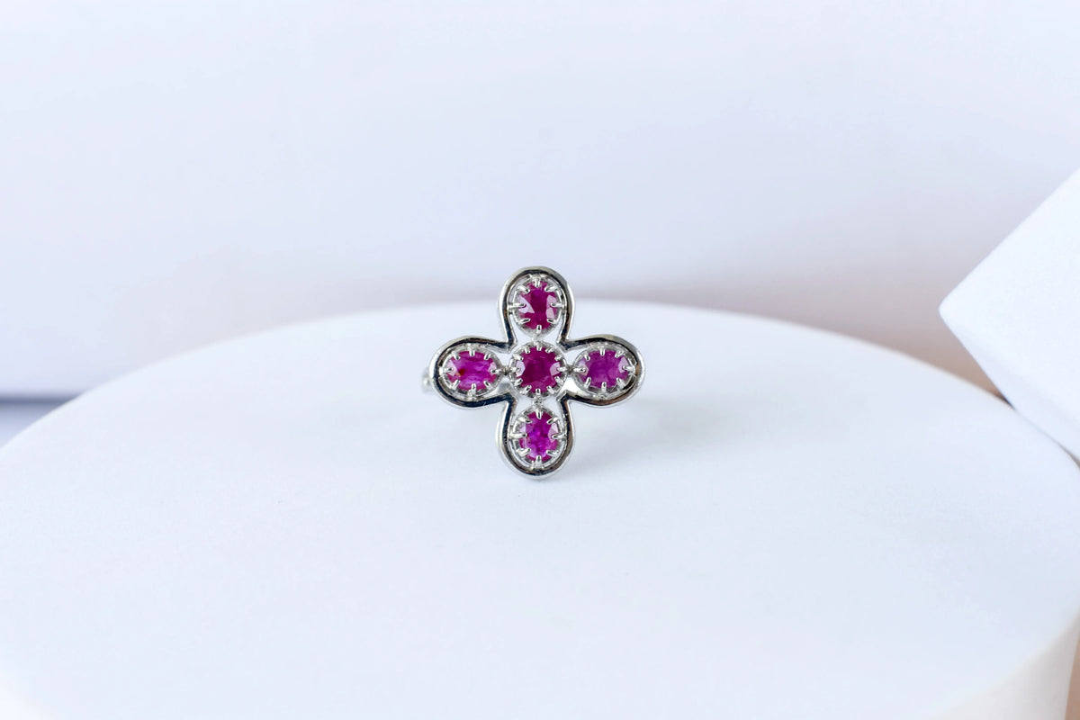 Ruby clover flower ring in 925 silver